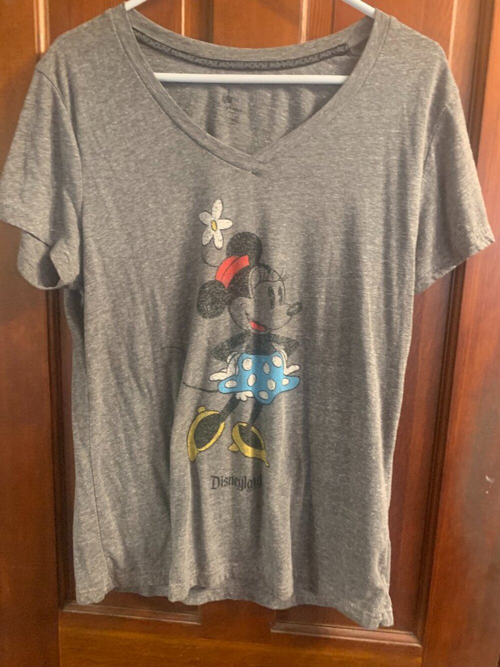 Disney Parks Minnie Mouse Grey Women's XL Short Sleeve T Shirt SELLING AS IS